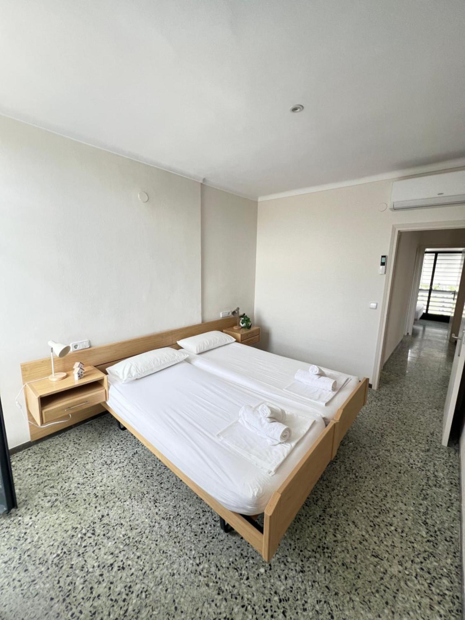 3 Room Apartment, 500M To Beach, Swimming Pool, Nice Terrace Roses Exterior foto