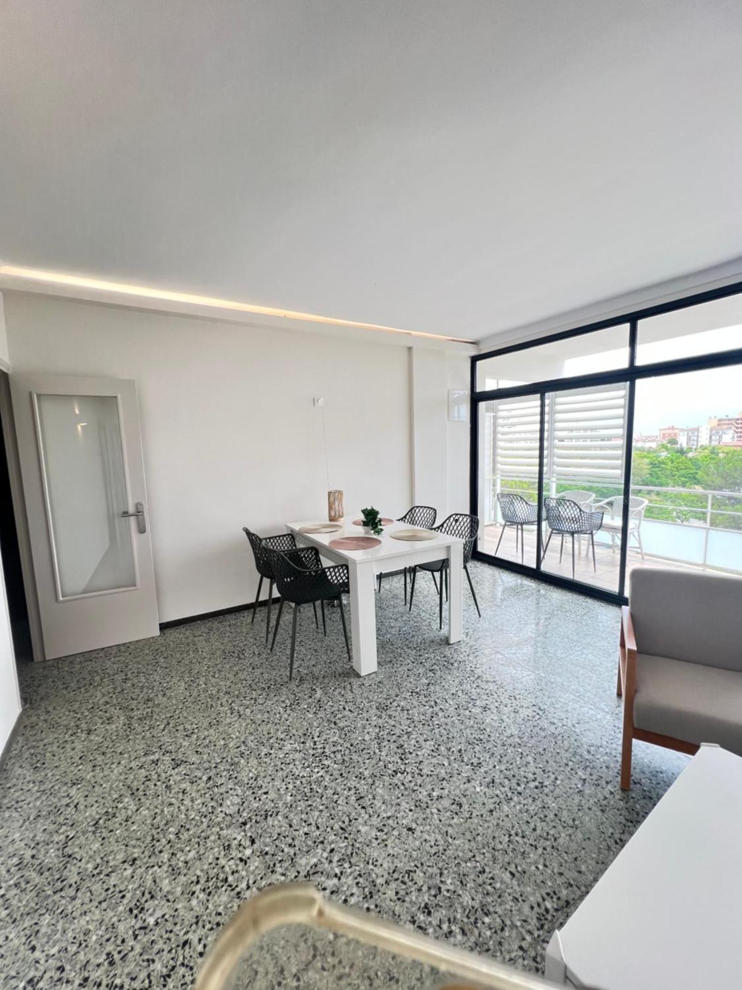 3 Room Apartment, 500M To Beach, Swimming Pool, Nice Terrace Roses Exterior foto